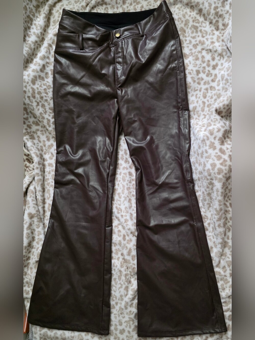 NWOT Halara Faux Leather Flare Pants – Hot Fudge Brown – Large Regular